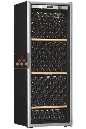 Single temperature wine ageing and storage cabinet 