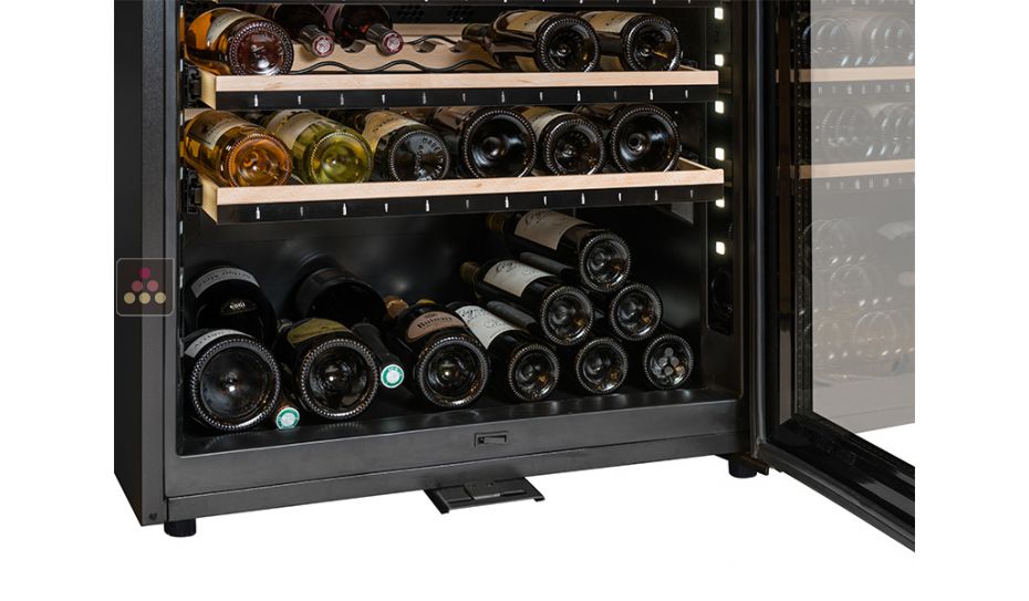 Built in single temperature connected wine cabinet for service and storage with smart shelves