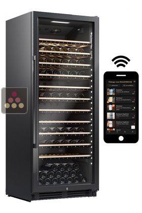 Single temperature connected wine cabinet for service and storage with smart shelves