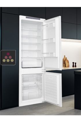 Combined built-in refrigerator and freezer with customizable front panels - 236L