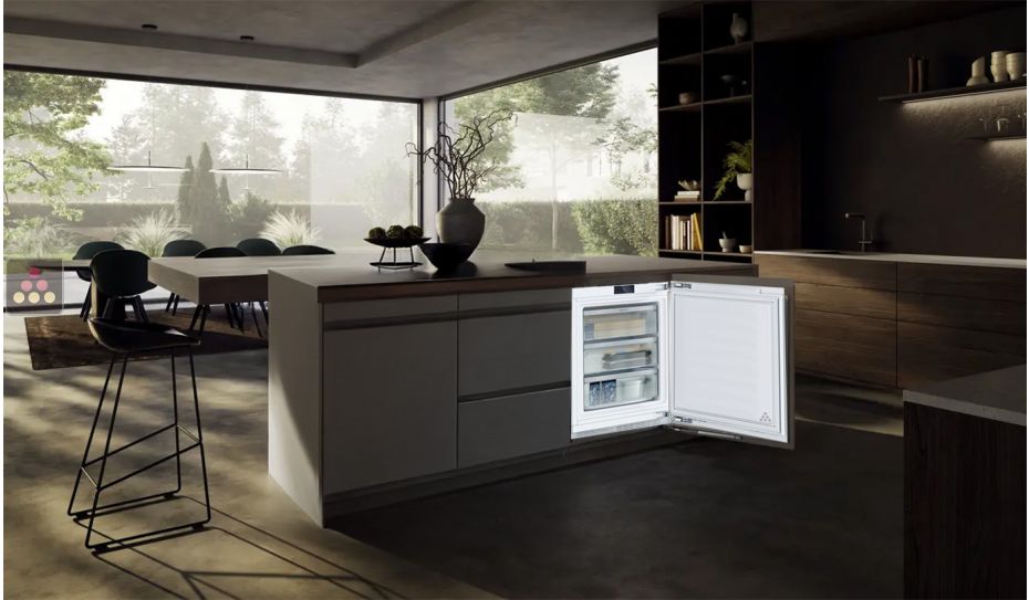 Mini Freezer : can be fitted under counter with decorative panel coverable - 87 Litres