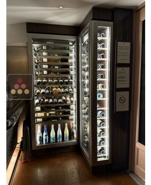 Custom wine cabinet with dual serving temperatures – Steel frame – 284 bottles – Sliding and fixed shelves.
