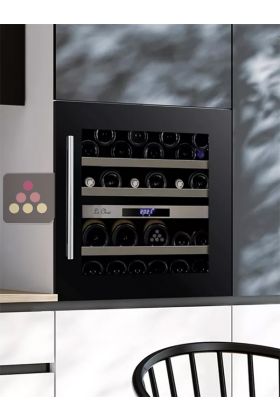 Dual temperature built in wine cabinet for service