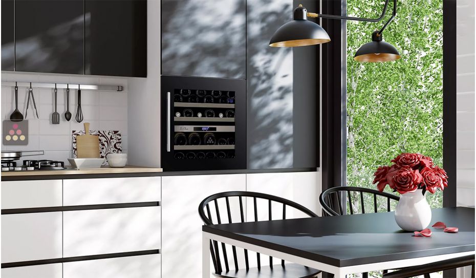 Dual temperature built in wine cabinet for service