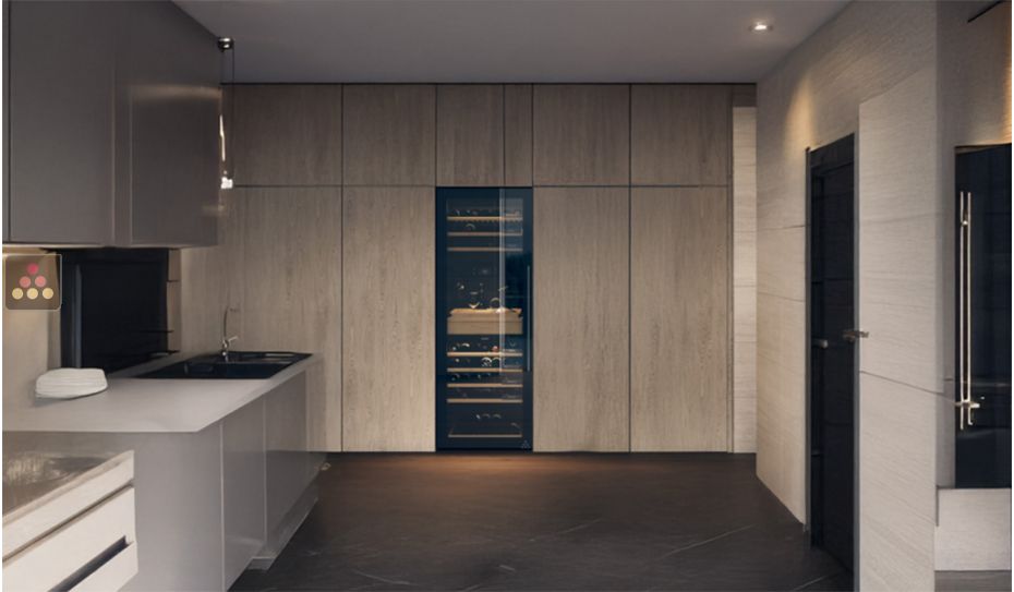 Built-in 3 temperature cellar for service and conservation