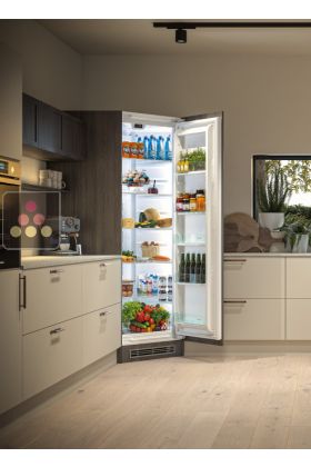 Built-in refrigerated corner with panelable door - 1195L