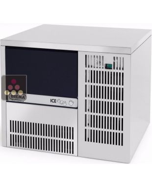 Built-in ice cube maker up to 26kg/24h with 6kg storage - Air-cooled condenser BREMA